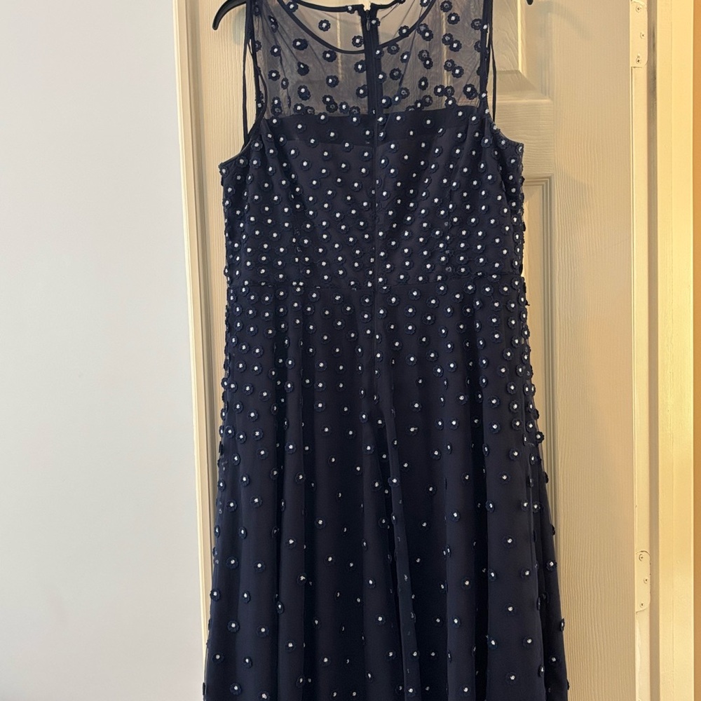 TAHARI SIZE 12 DRESS NWOT ELEGANT NAVY BLUE